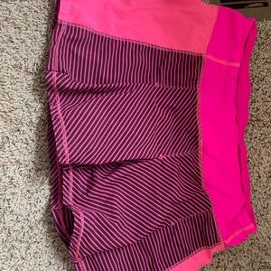Lululemon multi colored skirt